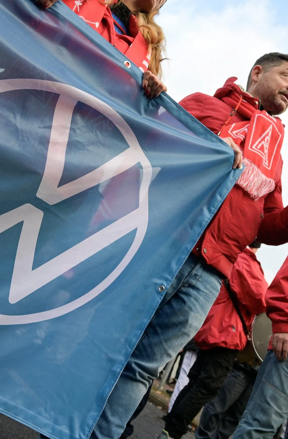 Colapso da Volkswagen: O Fracasso da Estratégia Elétrica nos EUA